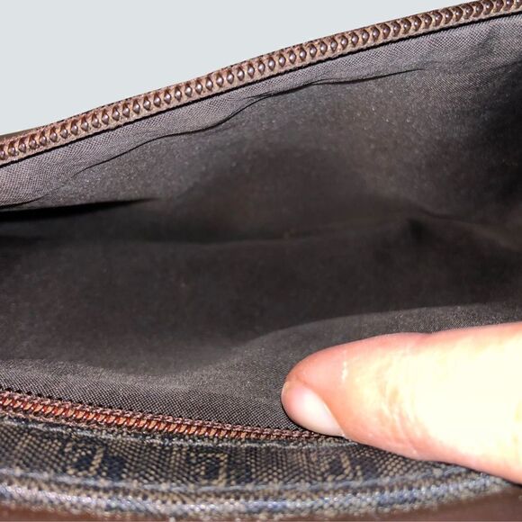 CARRYLAND AMERICA CROSSBODY PURSE 12x8x2.5 approximately Brown - Picture 7 of 8